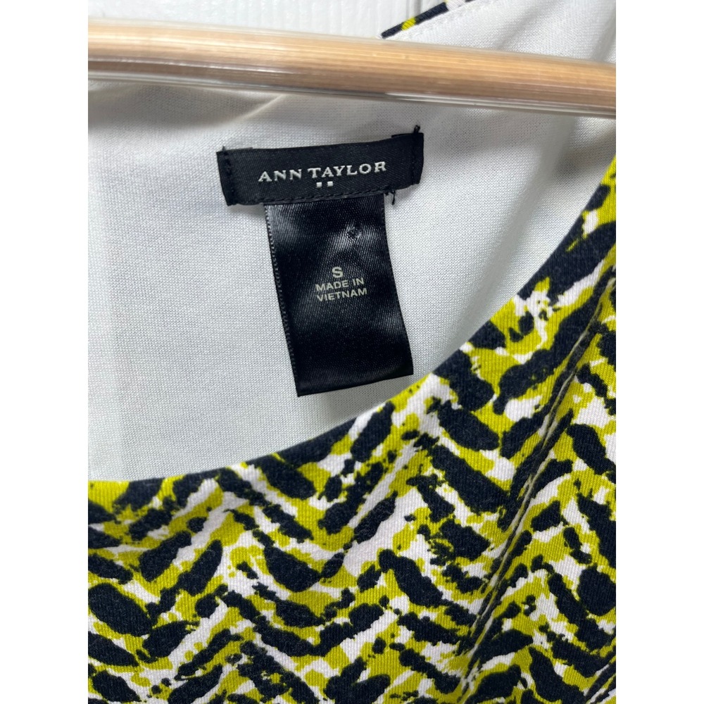 Ann Taylor Sheath Dress Womens Small Yellow Chevron Print Sleeveless Career - Picture 5 of 7
